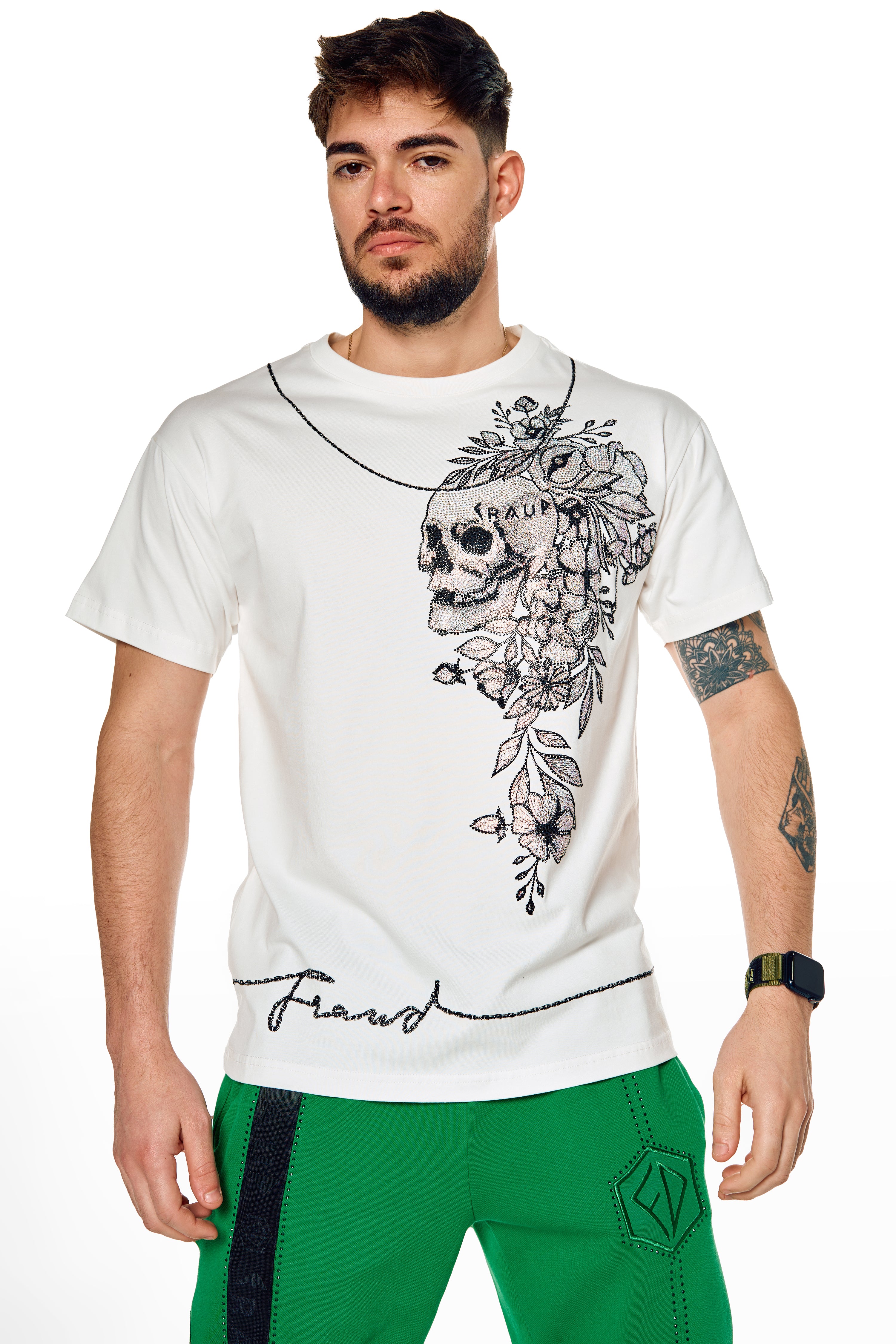 White t-shirt with crystals,sculp