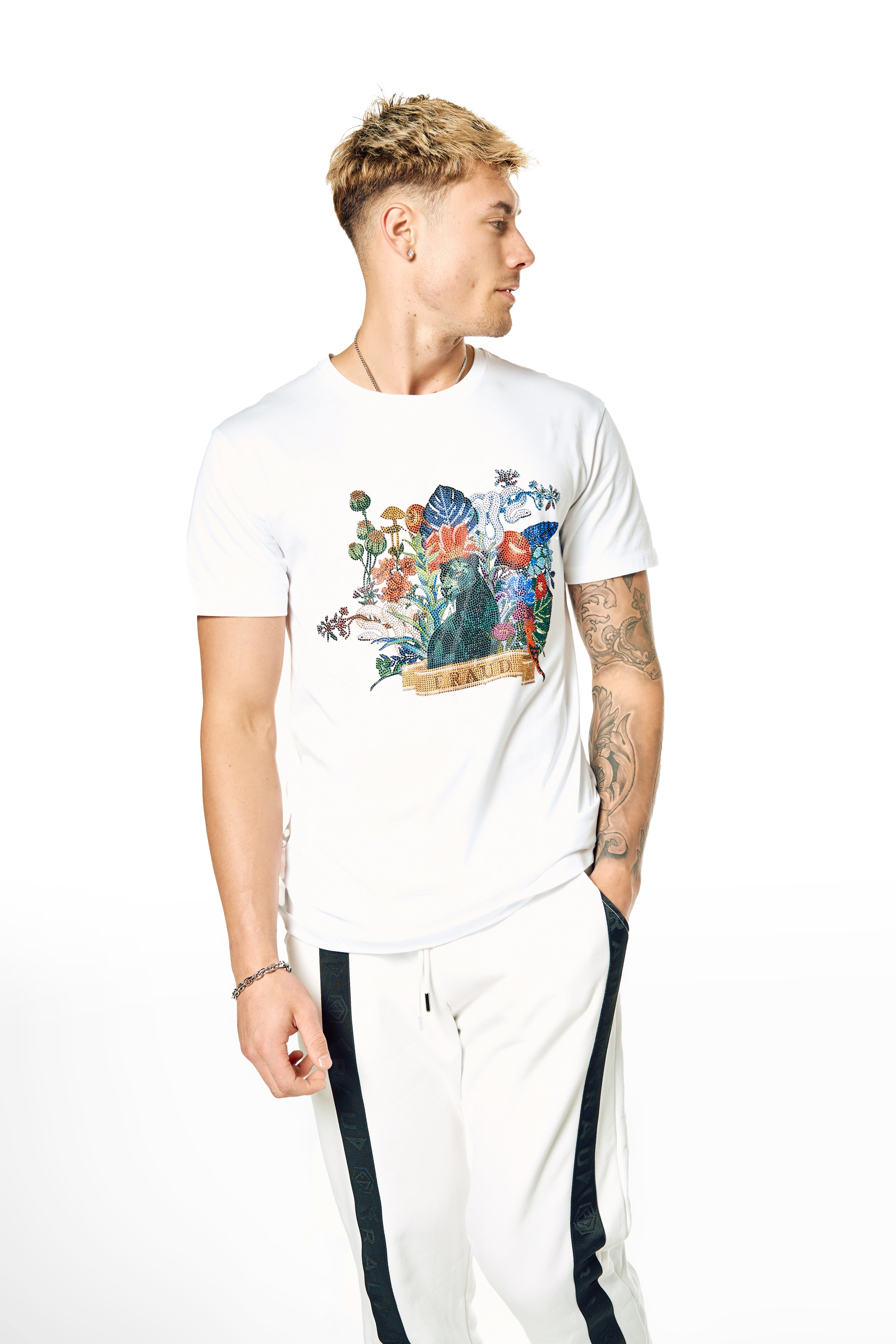 white t-shirt with crystals, panter